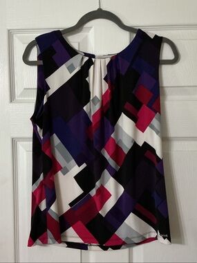 Calvin Klein Geometric Print Sleeveless Top in Purple, Black & White